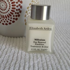 Elizabeth Arden millennium day renewal emulsion